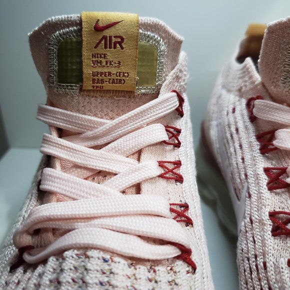 Womens Nike Air Vapormax Flyknit 3 Sneakers in Pink - Picture 7 of 8